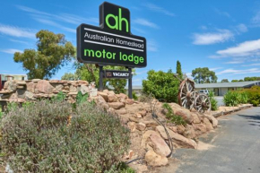 Отель Australian Homestead Motor Lodge  Уогга-Уогга
